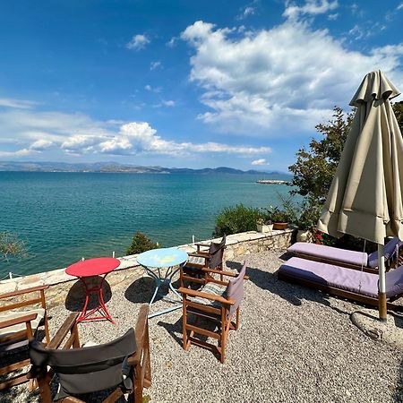 Kiveri 1876 Traditional Seafront Cottage Exterior photo