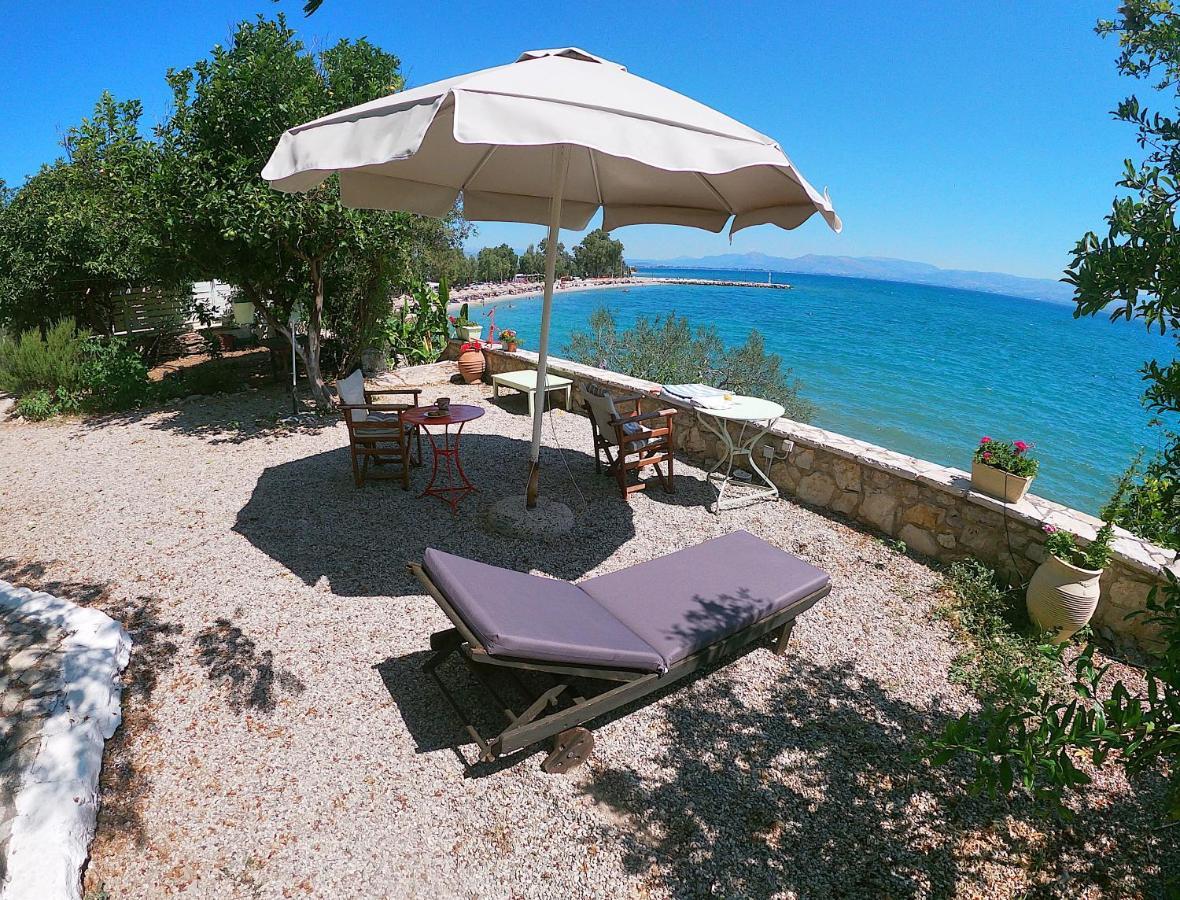 Kiveri 1876 Traditional Seafront Cottage Exterior photo
