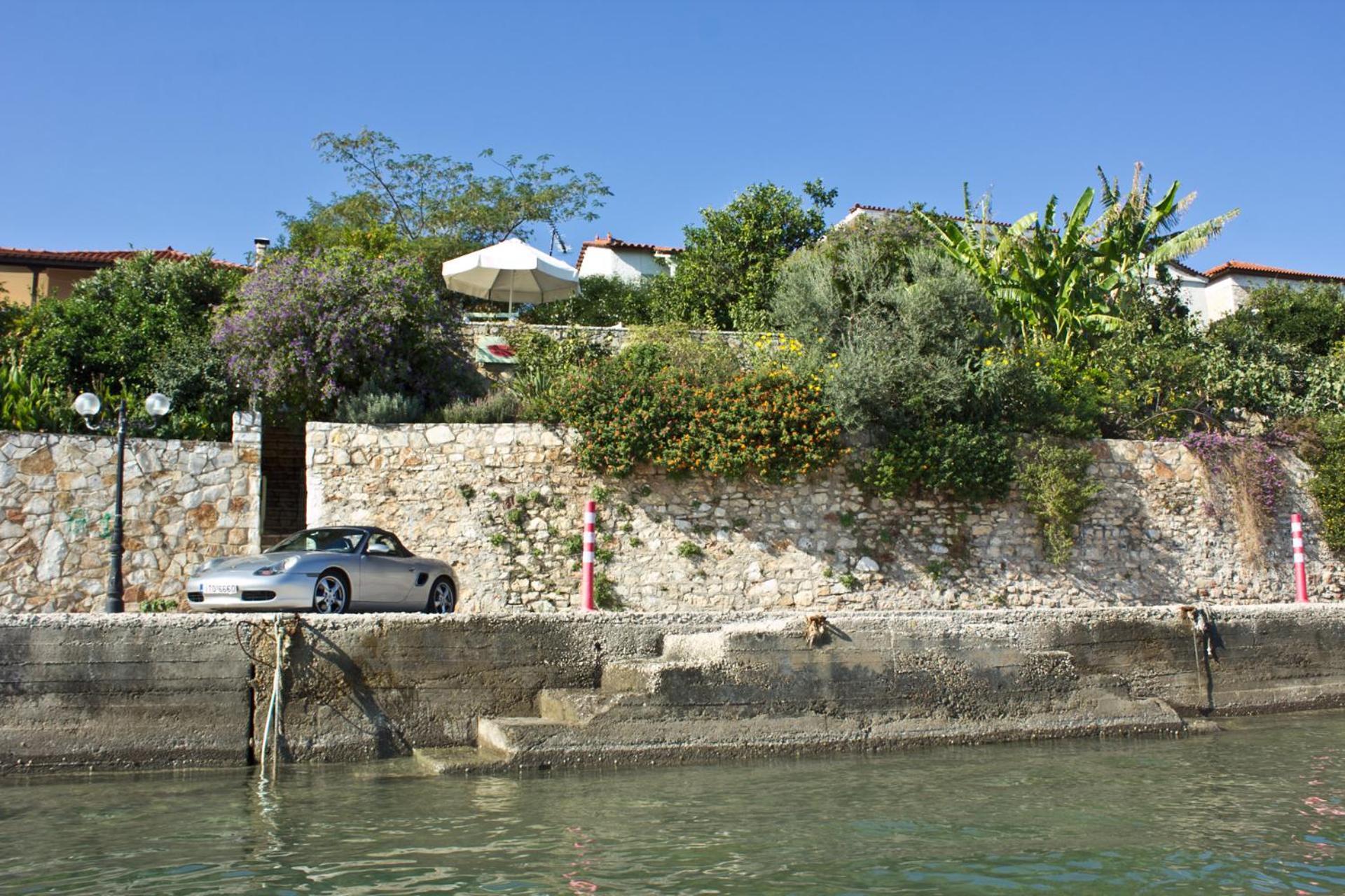 Kiveri 1876 Traditional Seafront Cottage Exterior photo