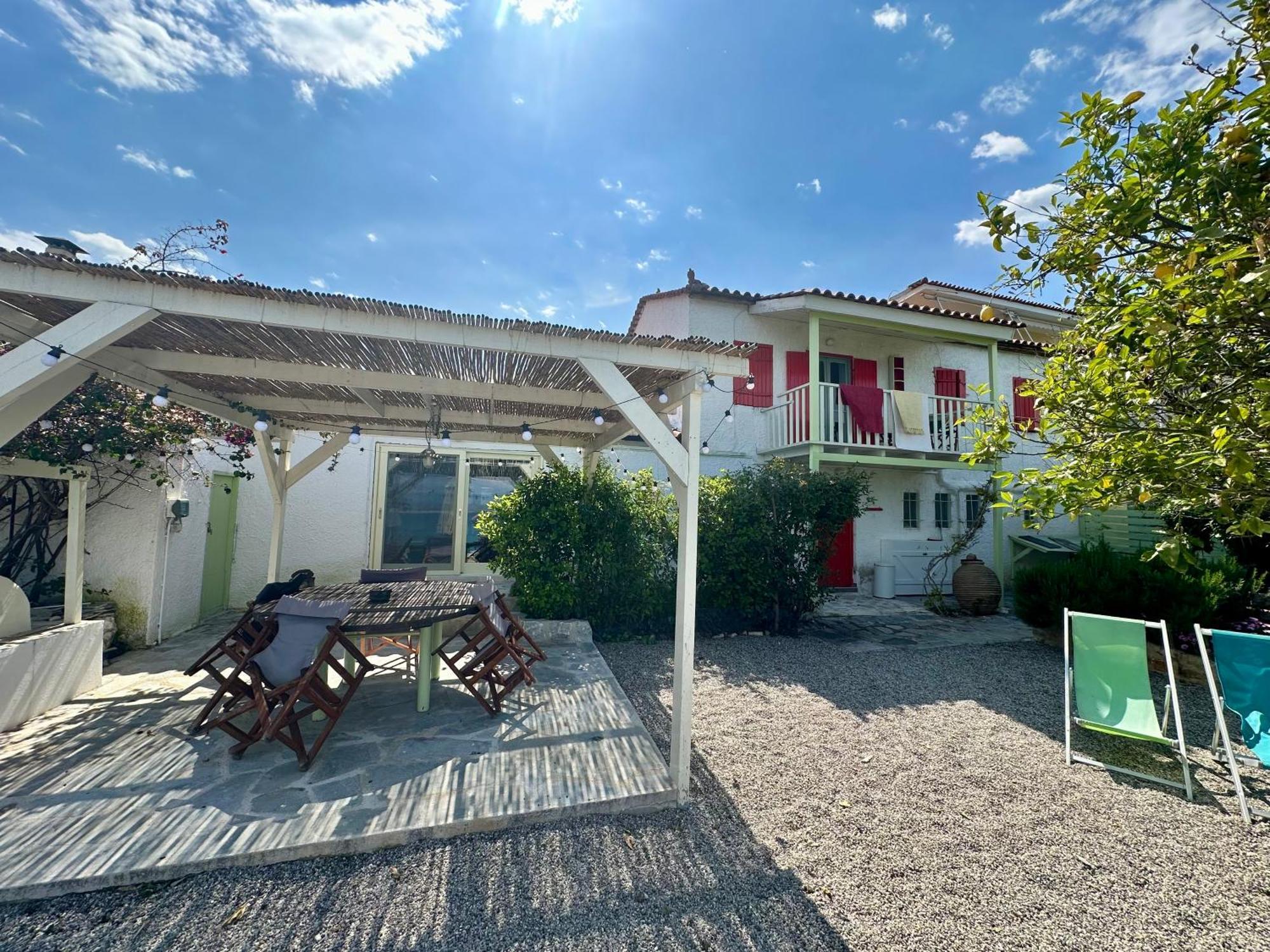 Kiveri 1876 Traditional Seafront Cottage Exterior photo
